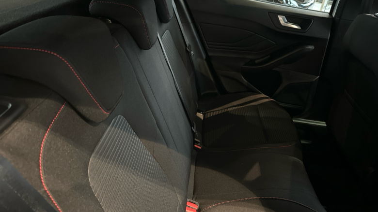 Ford Focus 1.0 EcoBoost Hybrid mHEV 155 ST-Line 5dr Auto Petrol Hatchback